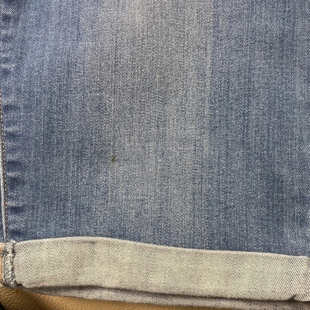 Levi’s Bermuda Jean Shorts size 28 - Picture 6 of 6